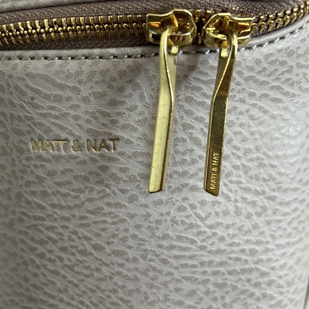 Matt and Nat Crossbody Bag - Picture 2 of 10